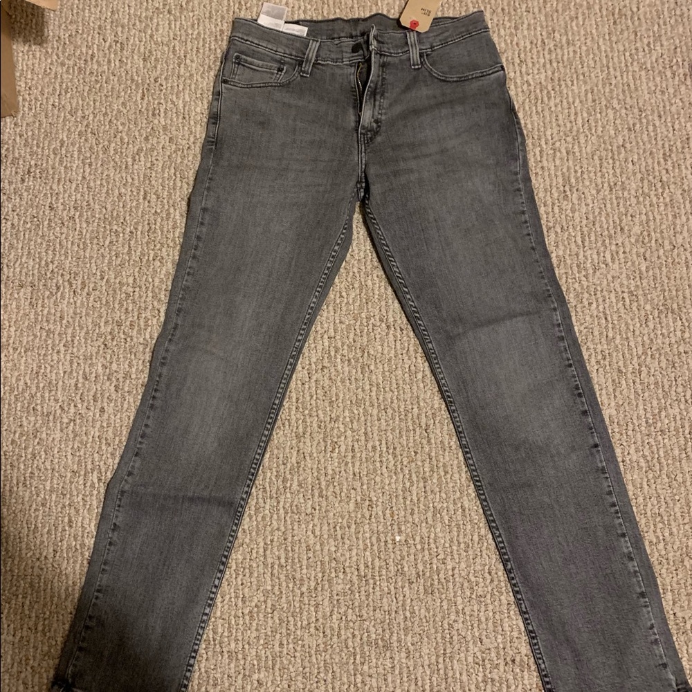 Mens’ Levi’s 511 Slim jeans, 32x32, new with tags.